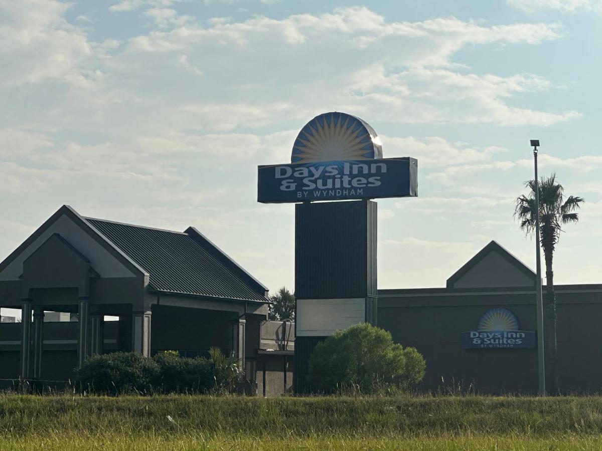 Days Inn & Suites By Wyndham Jennings Exterior foto